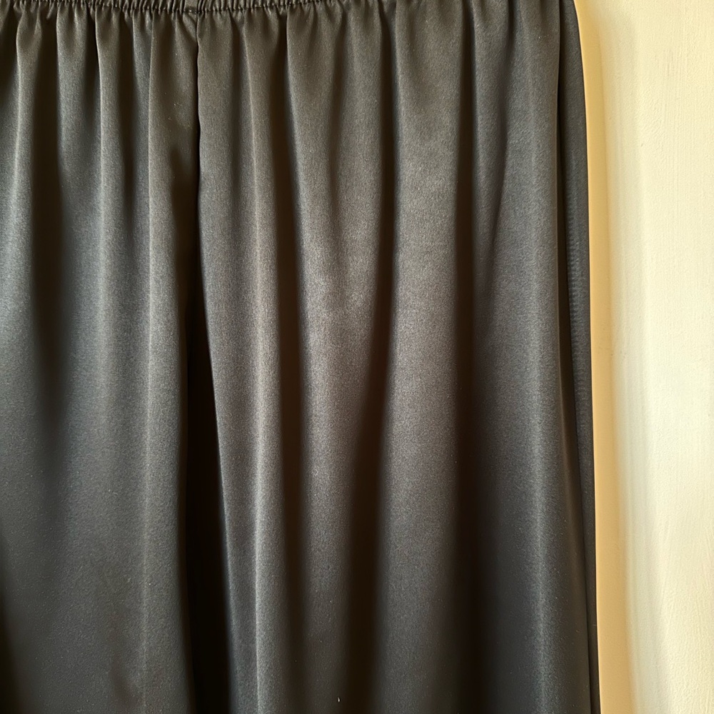 Black Cozy Loungewear Set for Relaxation - Picture 6 of 6